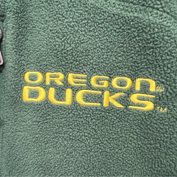 Columbia Oregon Ducks Men’s Sweater - Picture 3 of 4